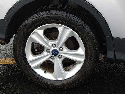 Ingot Silver 2016 Ford Escape SE