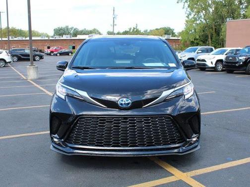 2024 Toyota Sienna XSE 7 Passenger