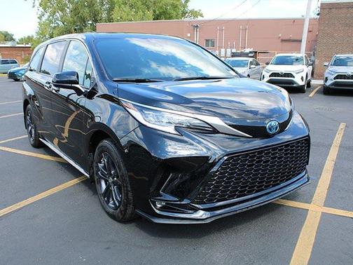 2024 Toyota Sienna XSE 7 Passenger