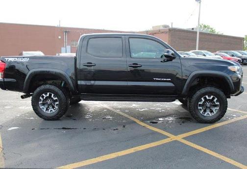 2017 Toyota Tacoma SR5