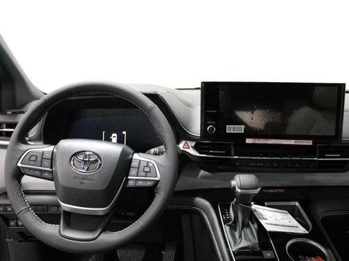 2025 Toyota Sienna XSE 7 Passenger