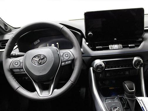 2025 Toyota RAV4 Hybrid SE