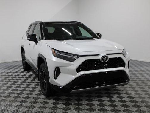 2025 Toyota RAV4 Hybrid SE