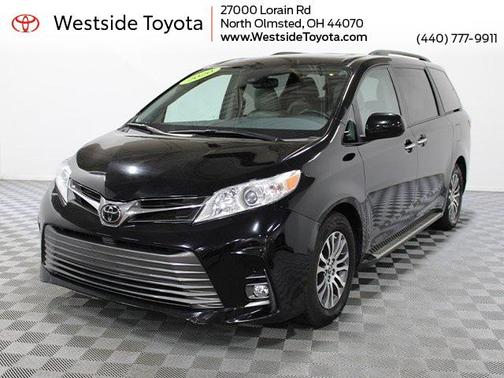 2020 Toyota Sienna XLE