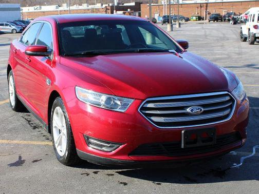 2015 Ford Taurus SEL