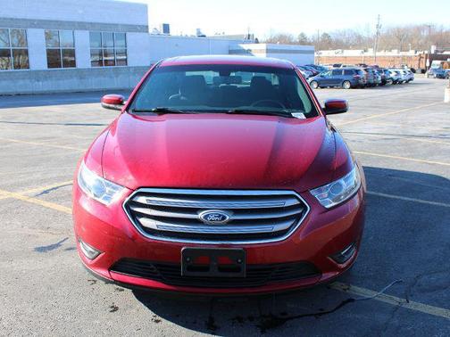 2015 Ford Taurus SEL