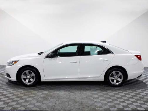 Summit White 2016 Chevrolet Malibu Limited LS
