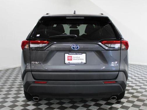 2022 Toyota RAV4 Hybrid XLE