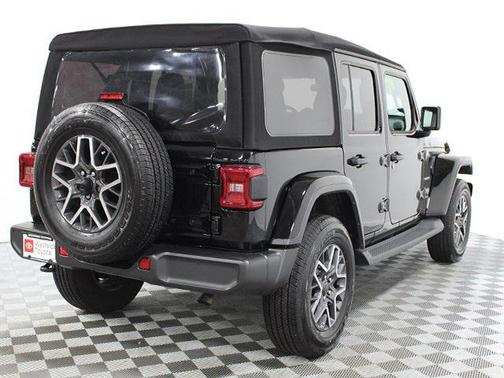 2024 Jeep Wrangler 4-Door Sahara 4x4