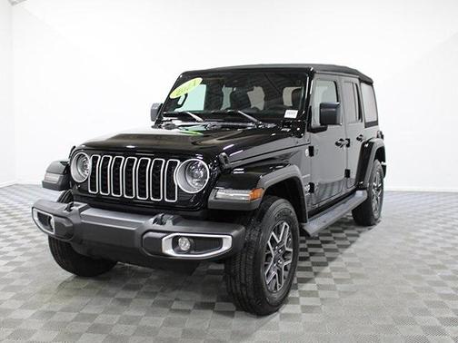 2024 Jeep Wrangler 4-Door Sahara 4x4