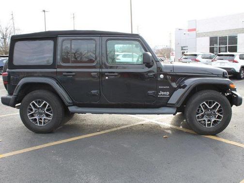 2024 Jeep Wrangler 4-Door Sahara 4x4