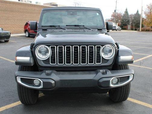 2024 Jeep Wrangler 4-Door Sahara 4x4
