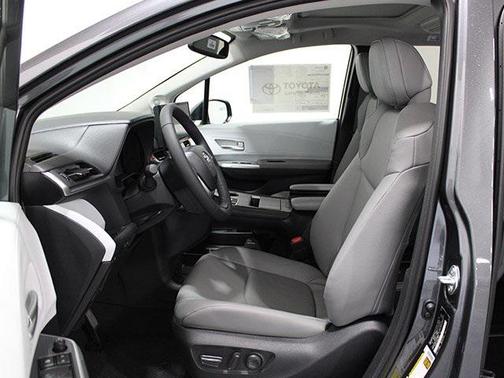 2025 Toyota Sienna XLE 7 Passenger