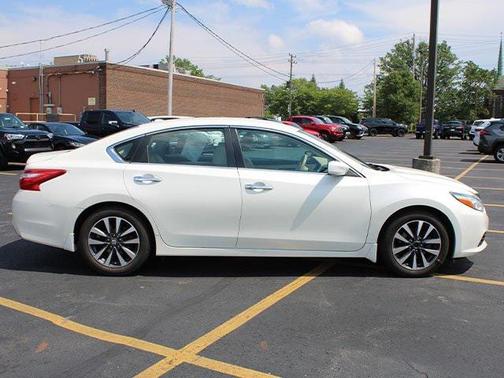 2016 Nissan Altima 2.5 SV