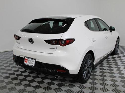 2023 Mazda Mazda3 FWD w/Preferred Package