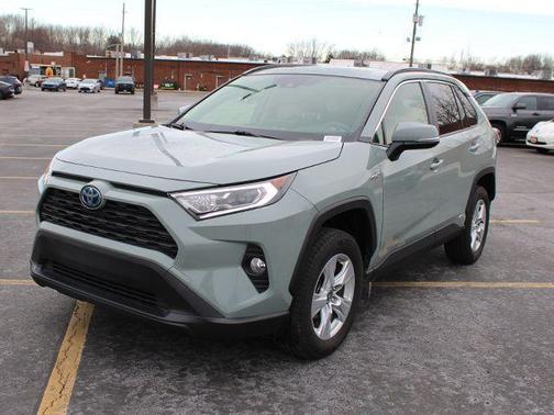 2020 Toyota RAV4 Hybrid XLE
