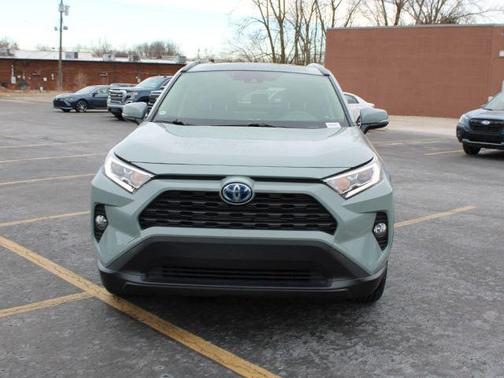 2020 Toyota RAV4 Hybrid XLE