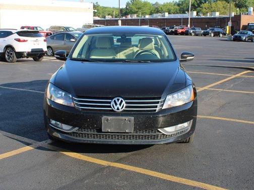 2015 Volkswagen Passat 1.8T Limited Edition