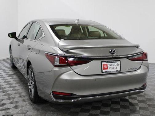 2019 Lexus ES 300h Base