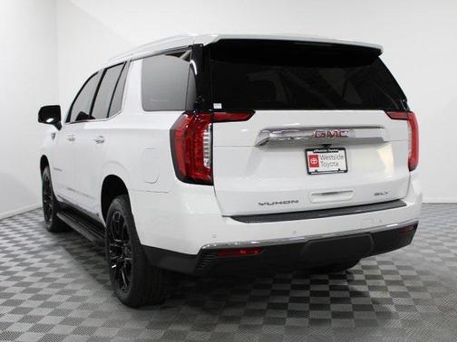 2022 GMC Yukon SLT