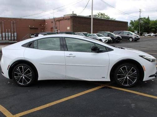 2024 Toyota Prius XLE