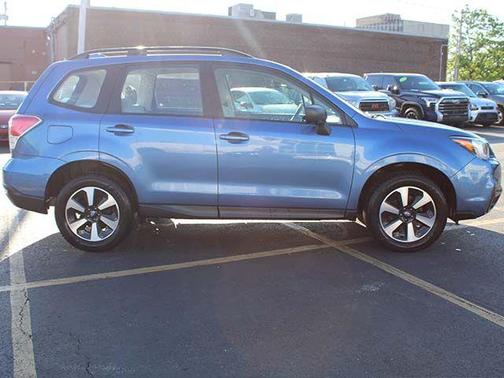 Quartz Blue 2018 Subaru Forester 2.5i