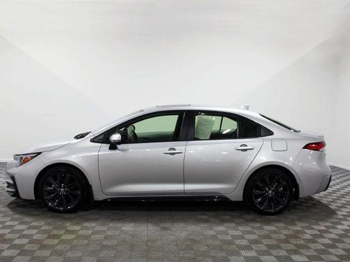 2025 Toyota Corolla Hybrid SE