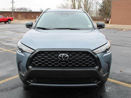 2025 Toyota Corolla Cross LE