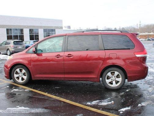 2012 Toyota Sienna LE