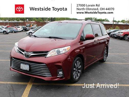 Salsa Red Pearl 2020 Toyota Sienna XLE