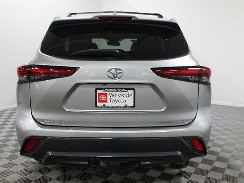 Celestial Silver Metallic 2023 Toyota Highlander Limited