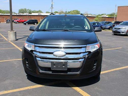Tuxedo Black Metallic 2013 Ford Edge SE