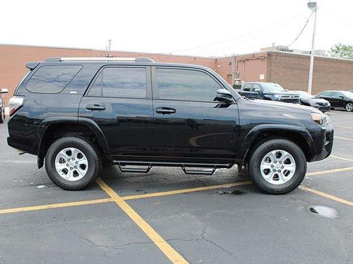 2023 Toyota 4Runner SR5