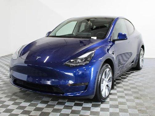 2024 Tesla Model Y Long Range Dual Motor All-Wheel Drive