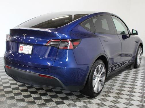 2024 Tesla Model Y Long Range Dual Motor All-Wheel Drive