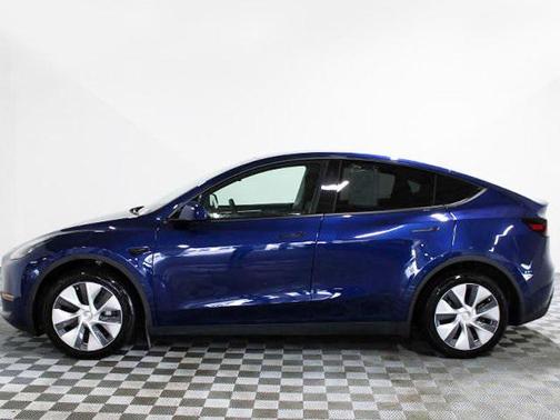 2024 Tesla Model Y Long Range Dual Motor All-Wheel Drive