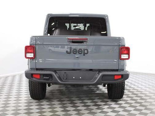 Anvil Clearcoat 2025 Jeep Gladiator Sport S