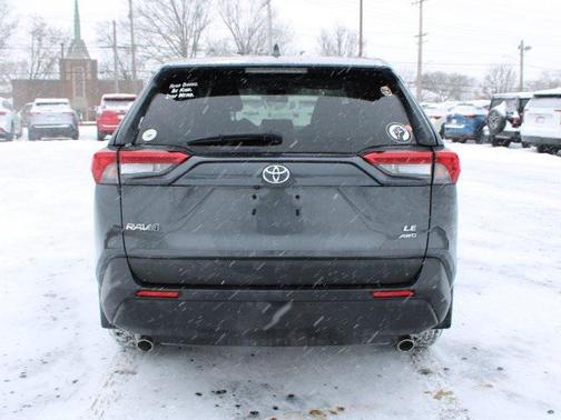 2024 Toyota RAV4 LE