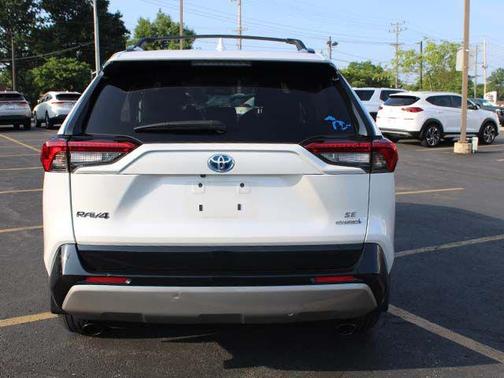 Wind Chill Pearl 2024 Toyota RAV4 Hybrid SE