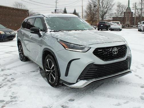2021 Toyota Highlander XSE