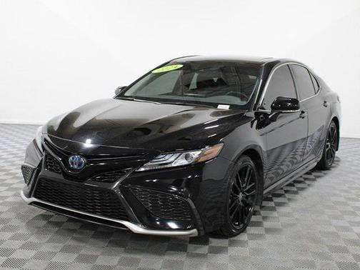 2024 Toyota Camry Hybrid SE