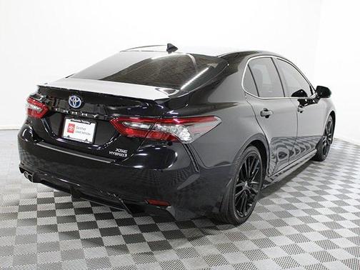 2024 Toyota Camry Hybrid SE