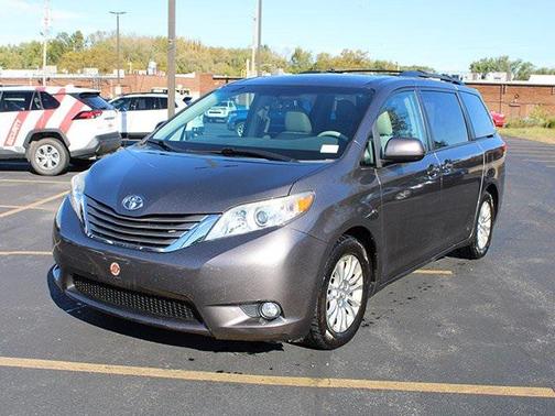 2012 Toyota Sienna XLE