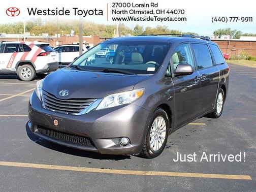 2012 Toyota Sienna XLE