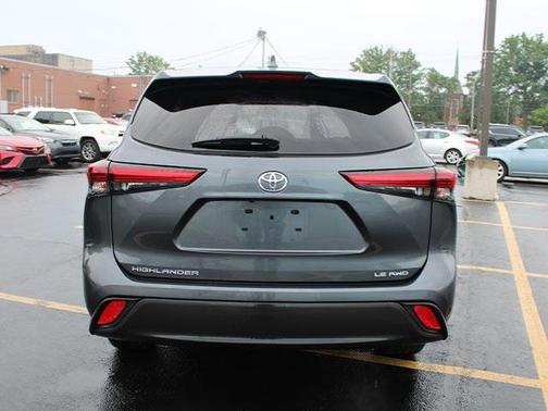 2021 Toyota Highlander LE
