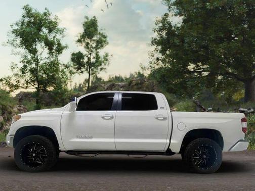 2017 Toyota Tundra SR5