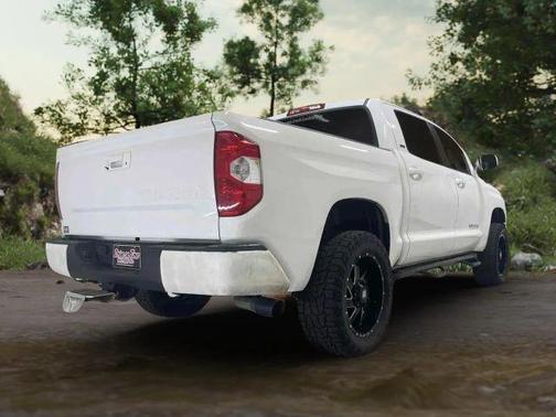 2017 Toyota Tundra SR5