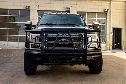 2022 Ford F-450 Platinum
