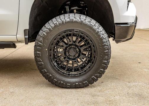 Summit White 2024 Chevrolet Silverado 1500 LT Trail Boss