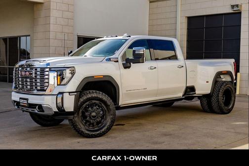 2025 GMC Sierra 3500 Denali